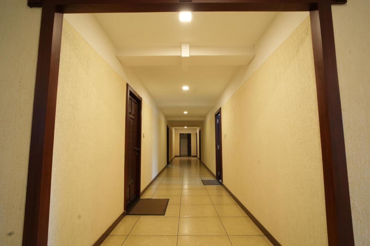K V Suites Kochi Exterior foto