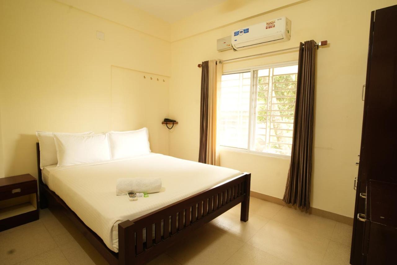 K V Suites Kochi Exterior foto