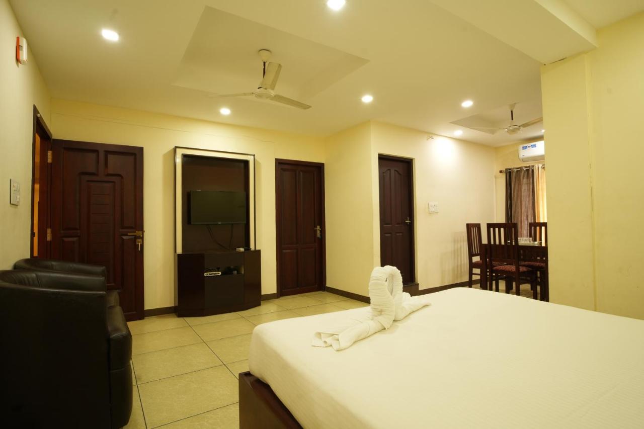 K V Suites Kochi Exterior foto