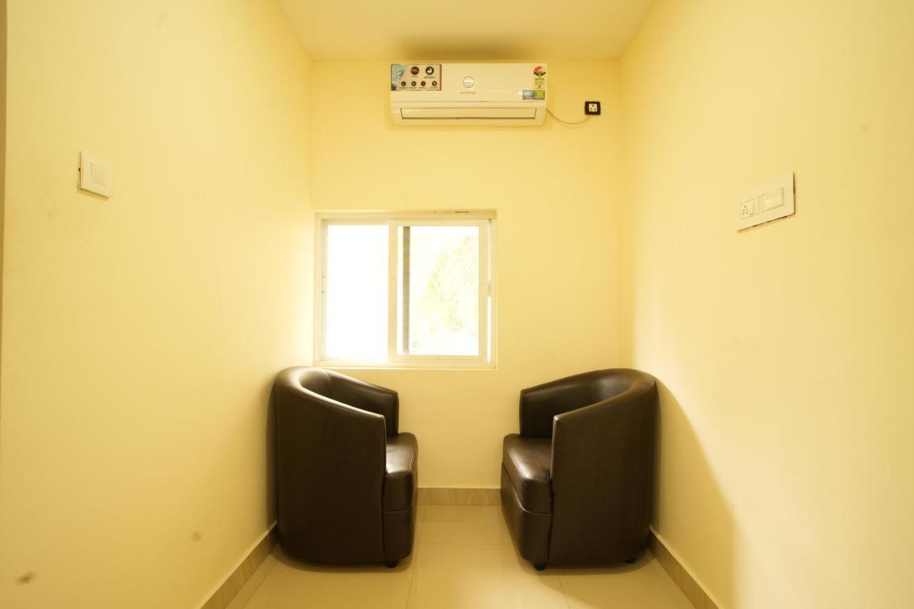 K V Suites Kochi Exterior foto