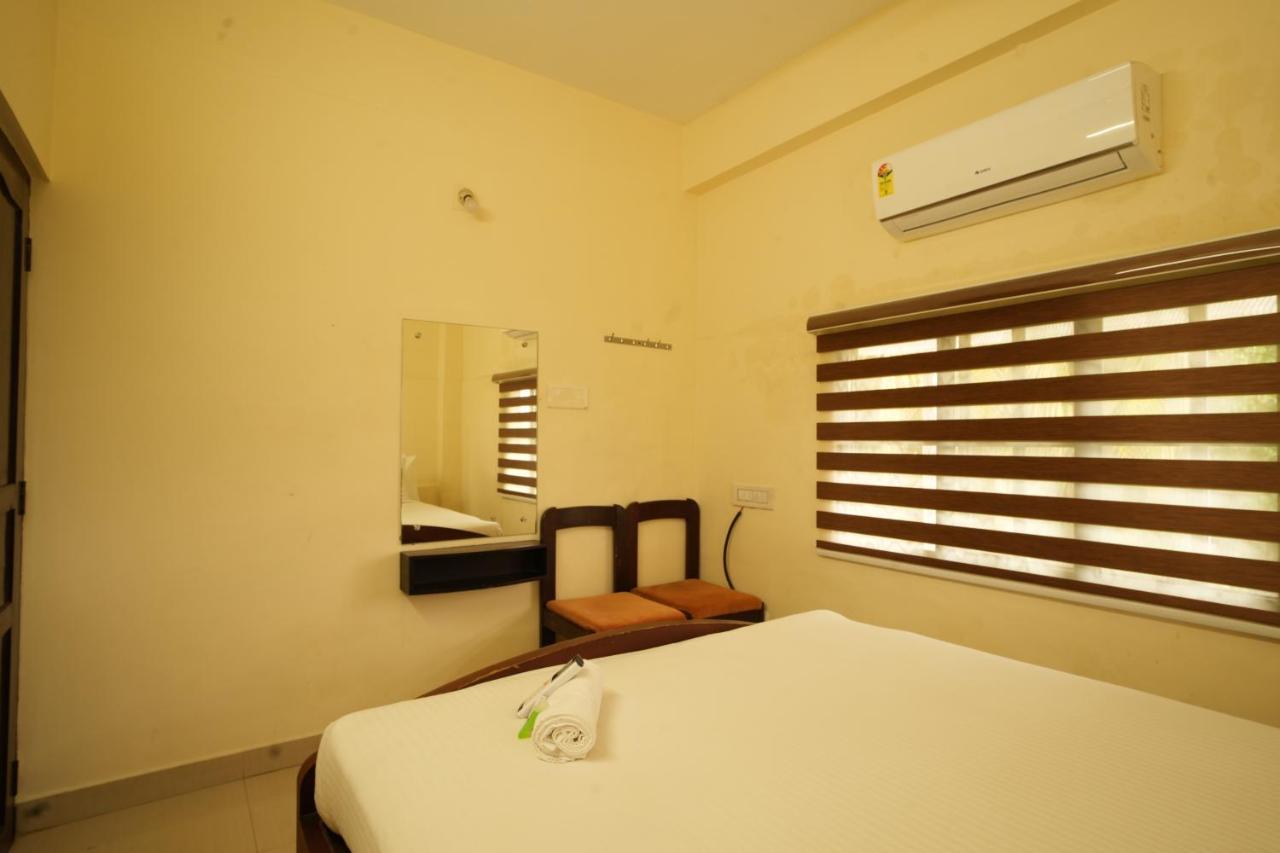 K V Suites Kochi Exterior foto