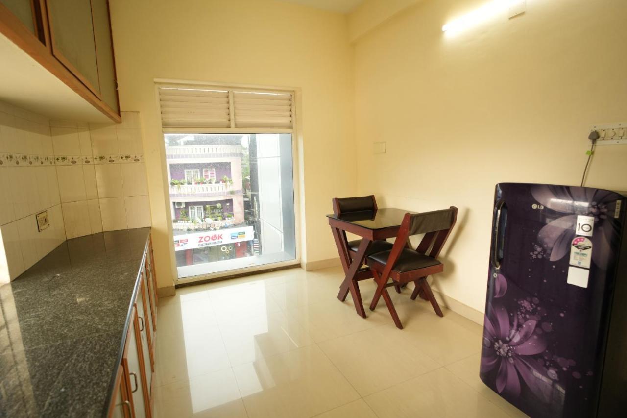 K V Suites Kochi Exterior foto