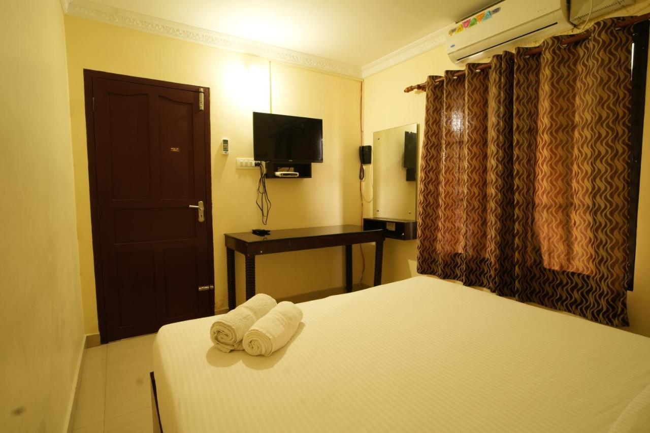 K V Suites Kochi Exterior foto
