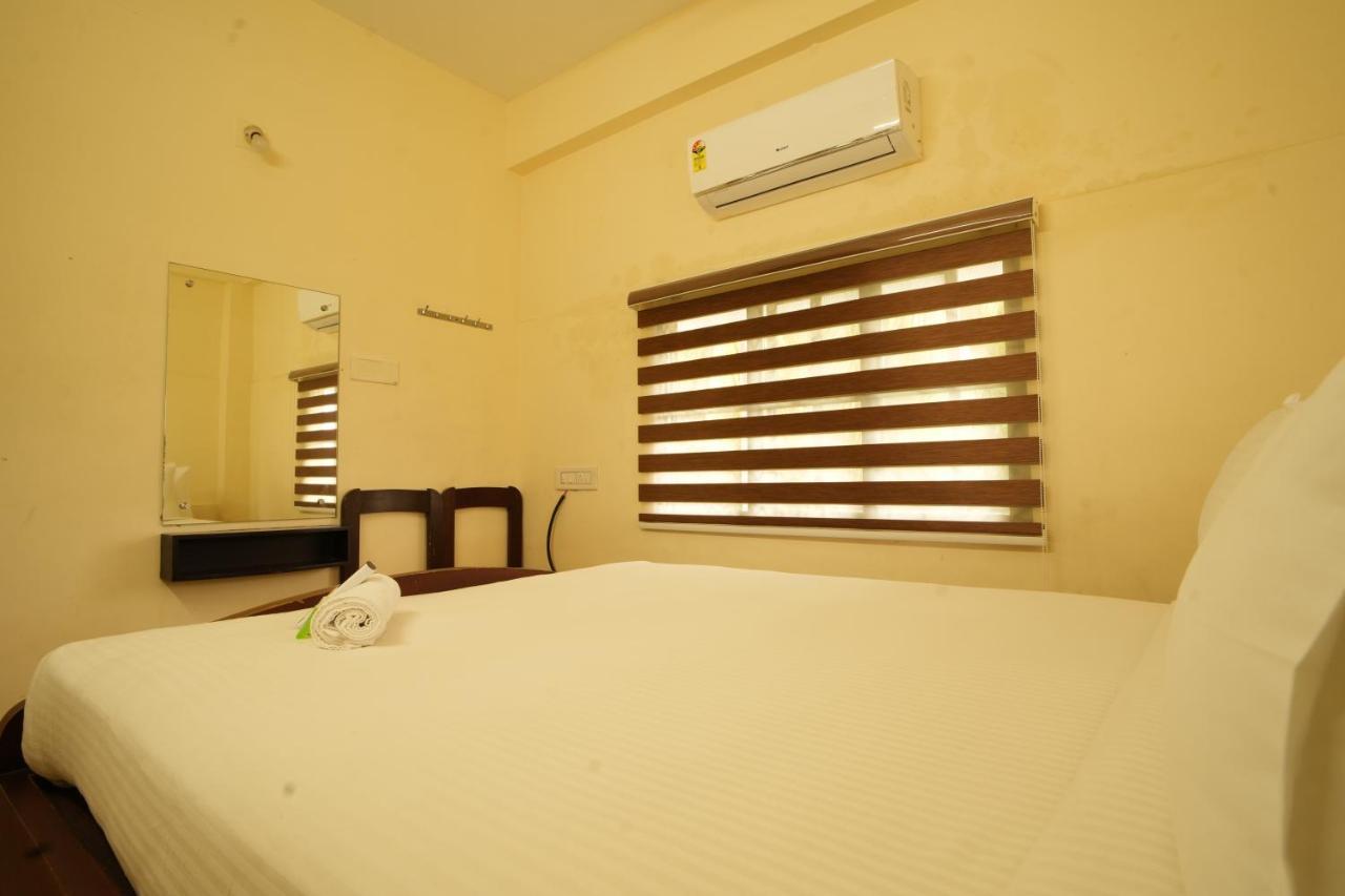 K V Suites Kochi Exterior foto