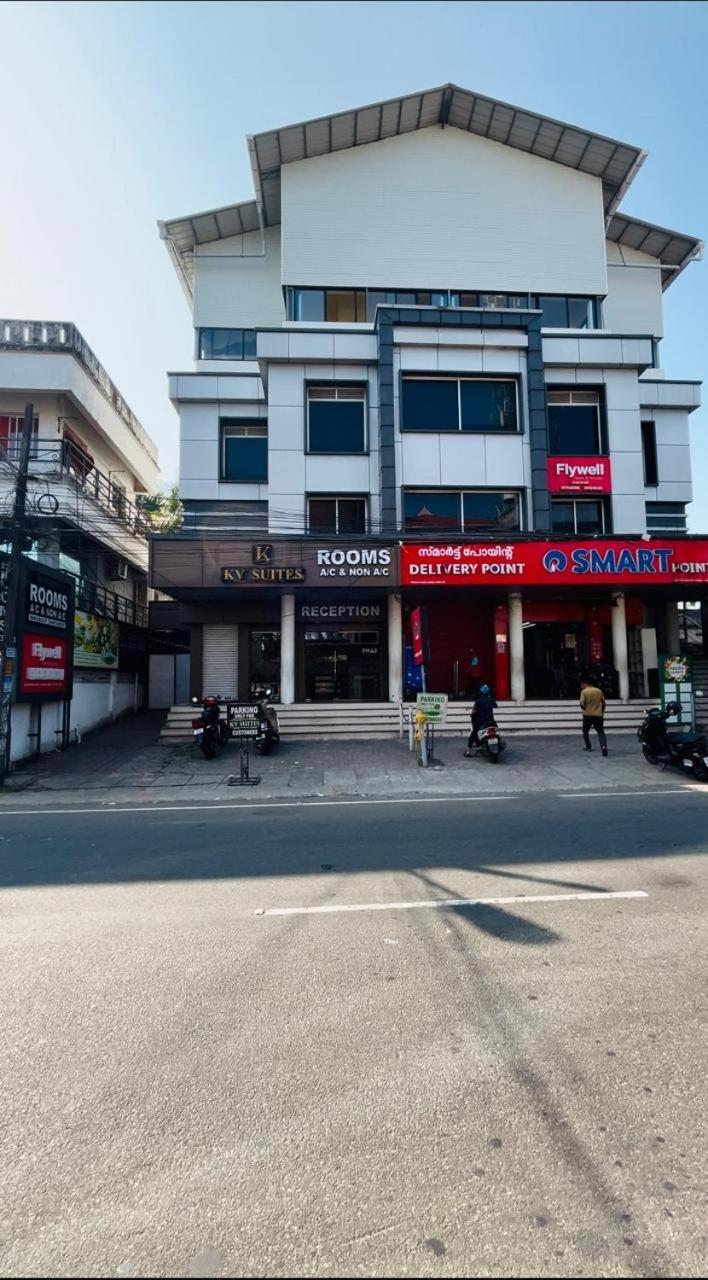 K V Suites Kochi Exterior foto